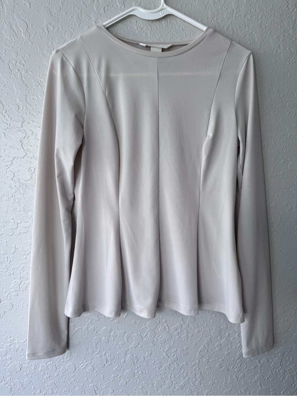 H&M Light Gray Long Sleeve Crewneck Top